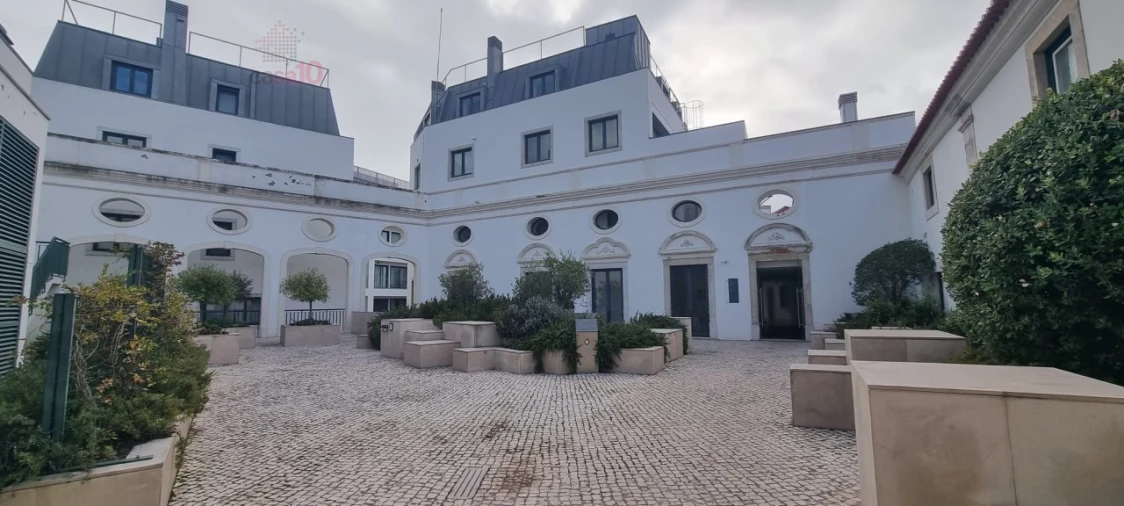 Apartamento T1 para Arrendamento em Misericórdia Foto 18