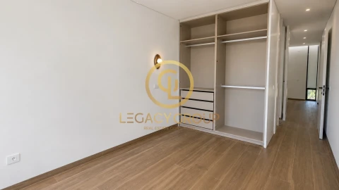 Moradia T3 para Venda em Loule (São Clemente)