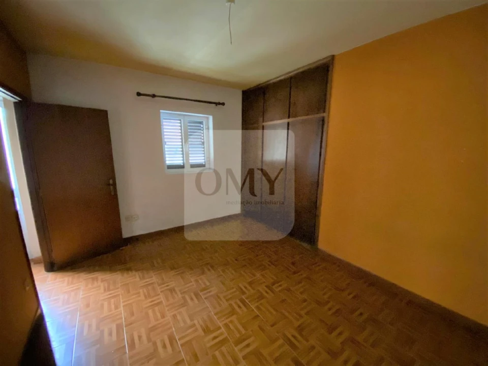 Moradia T2 para Venda em Sanfins do Douro Foto 10