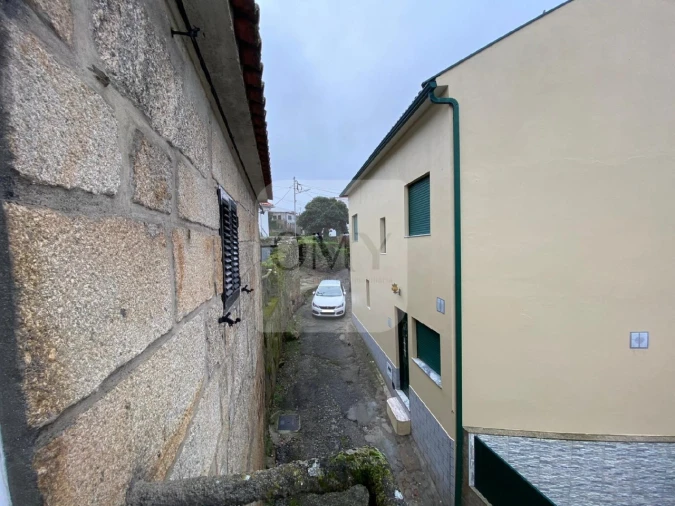 Moradia T2 para Venda em Sanfins do Douro Foto 7