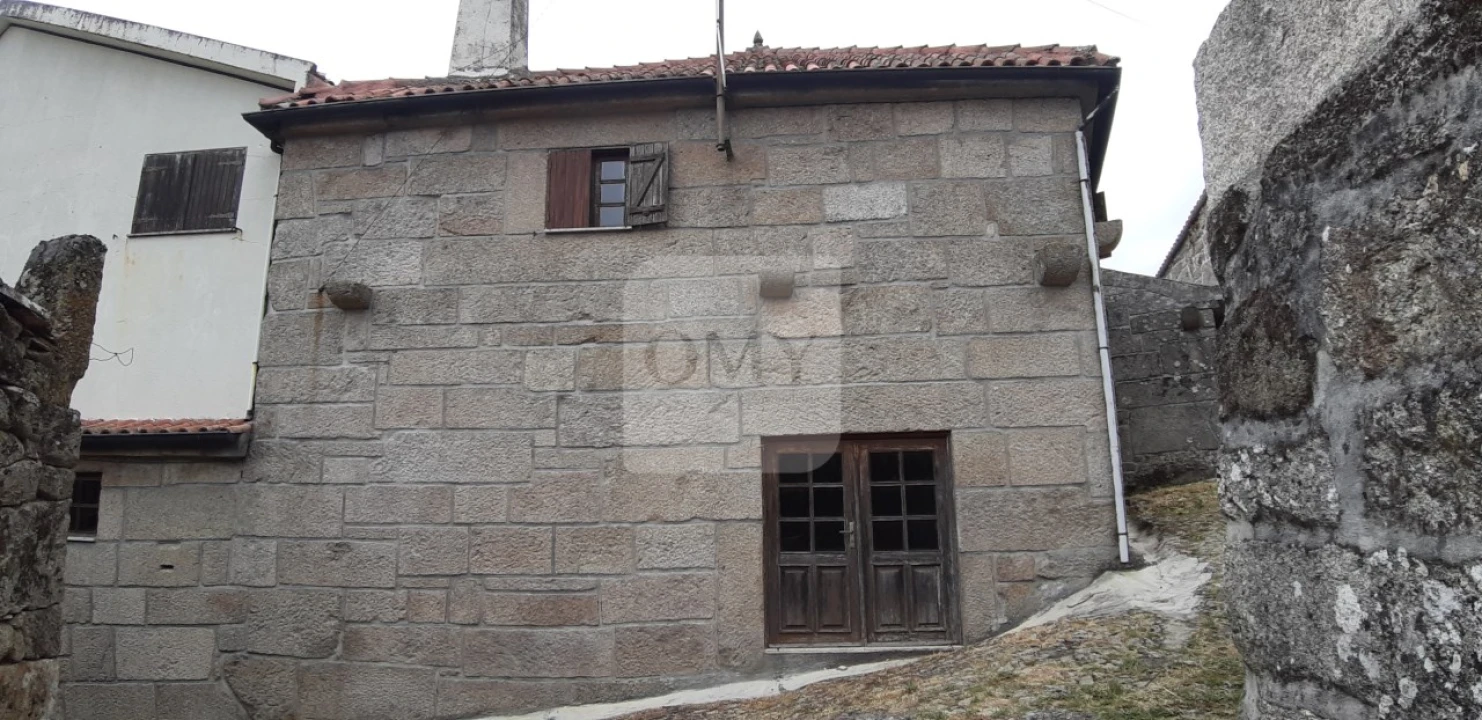 Moradia T5 para Venda em Telões Foto 2