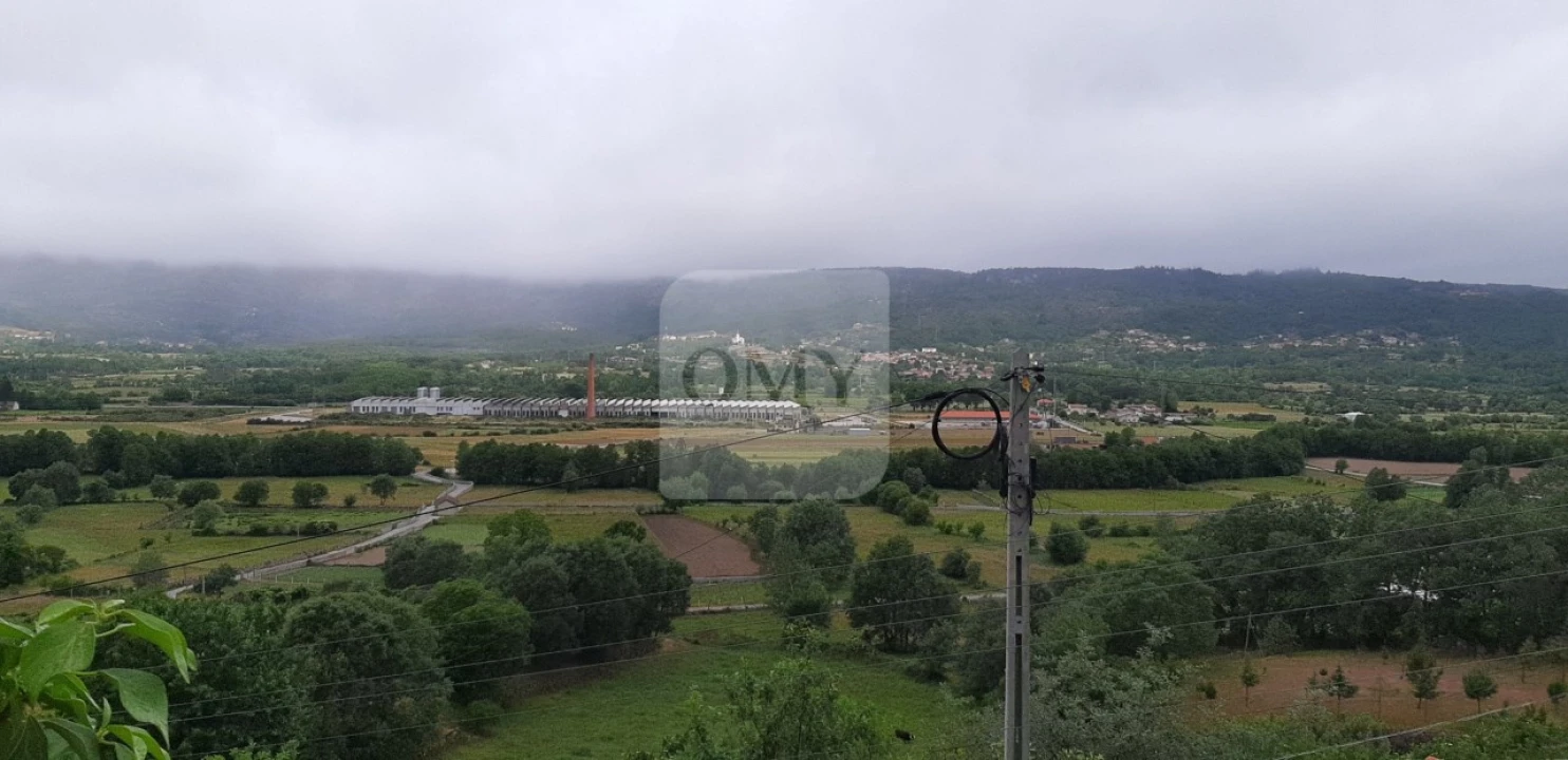 Moradia T5 para Venda em Telões Foto 5