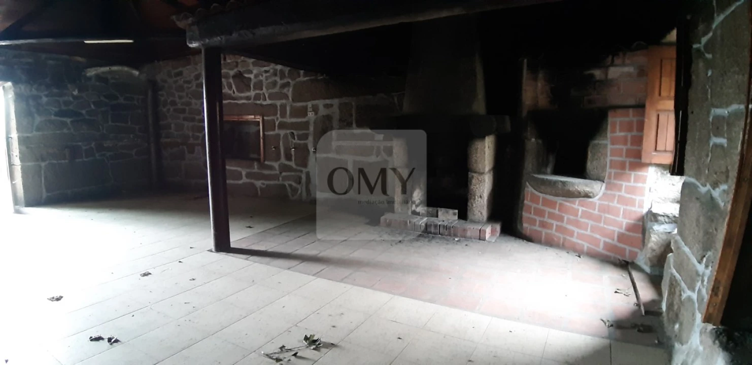 Moradia T5 para Venda em Telões Foto 15