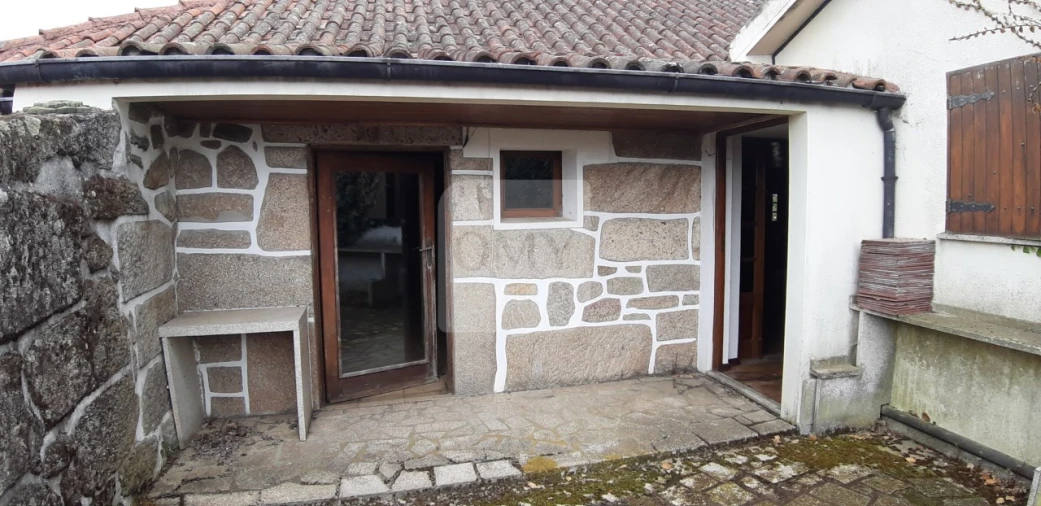 Moradia T5 para Venda em Telões Foto 1