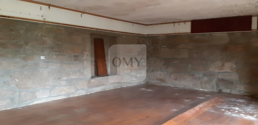 Moradia T5 para Venda em Telões Foto 11