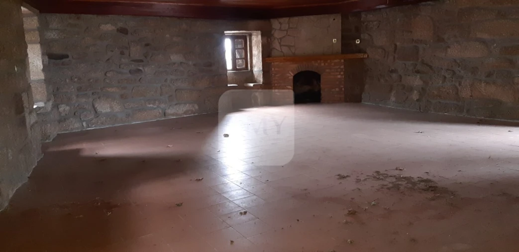 Moradia T5 para Venda em Telões Foto 17