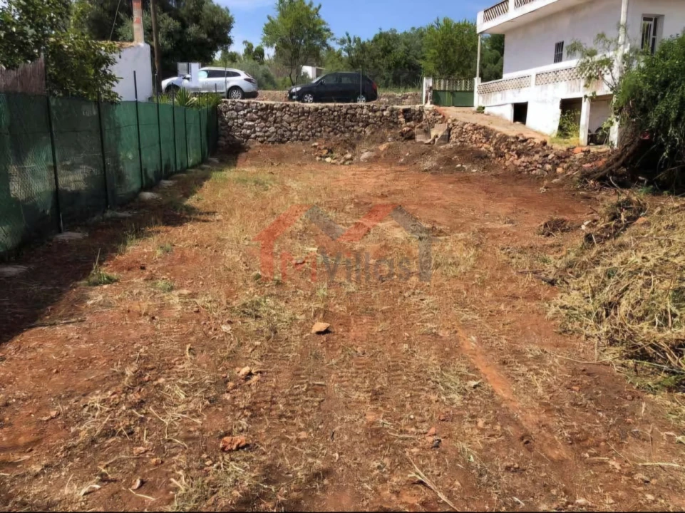 Terreno para Venda em Querença, Tôr e Benafim Foto 6