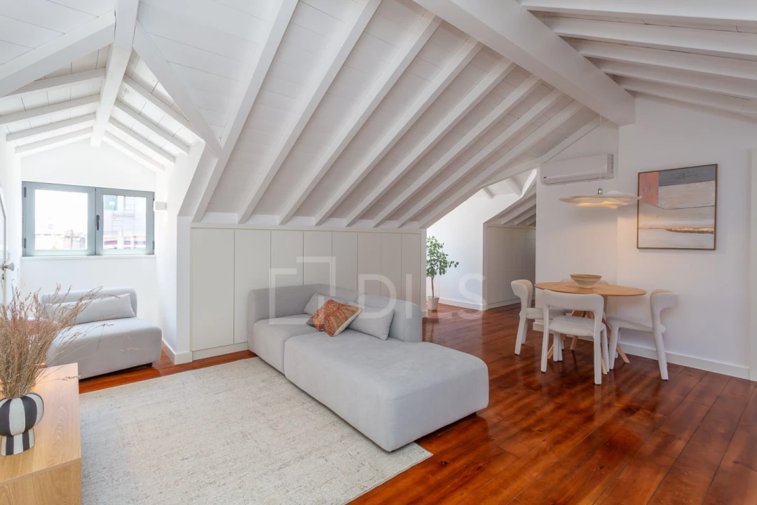 Apartamento T2 para Venda em Alvalade Foto 1