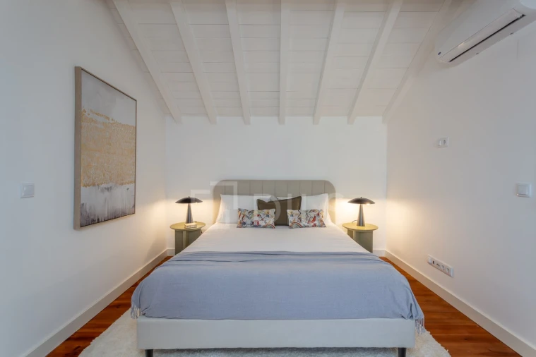 Apartamento T2 para Venda em Alvalade Foto 9