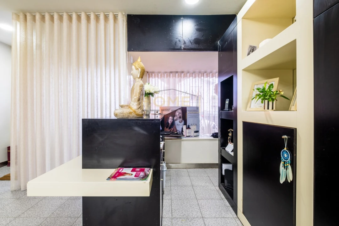 Loja para Venda em Serzedo e Perosinho Foto 8