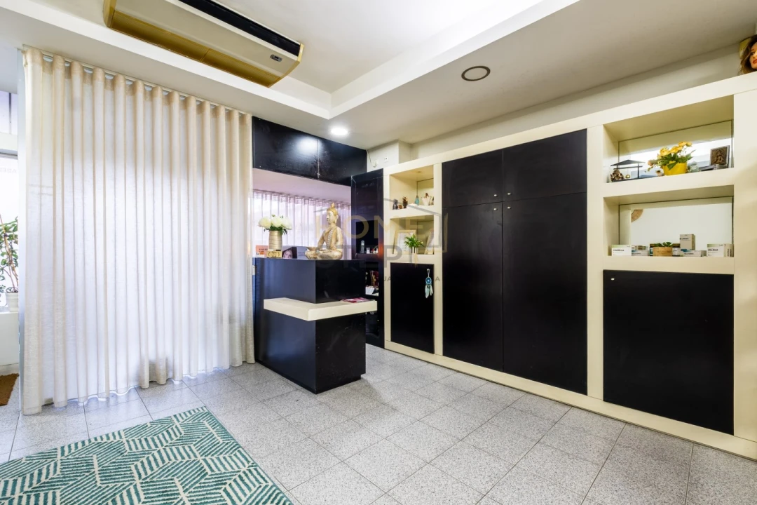 Loja para Venda em Serzedo e Perosinho Foto 13