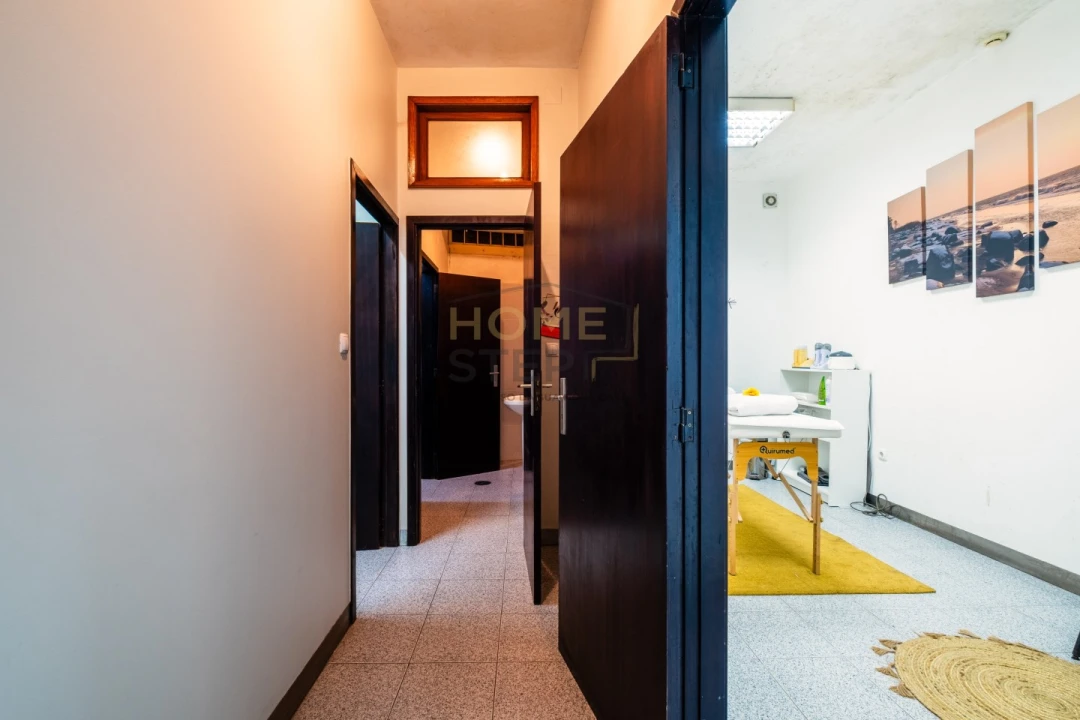 Loja para Venda em Serzedo e Perosinho Foto 18