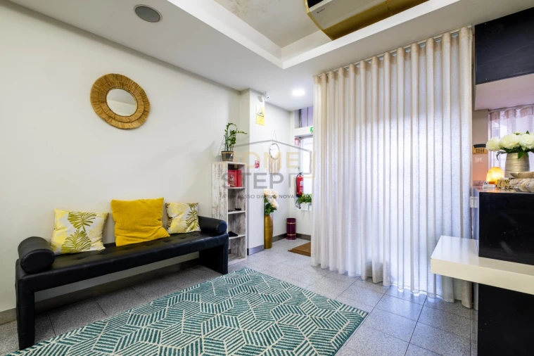 Loja para Venda em Serzedo e Perosinho Foto 14