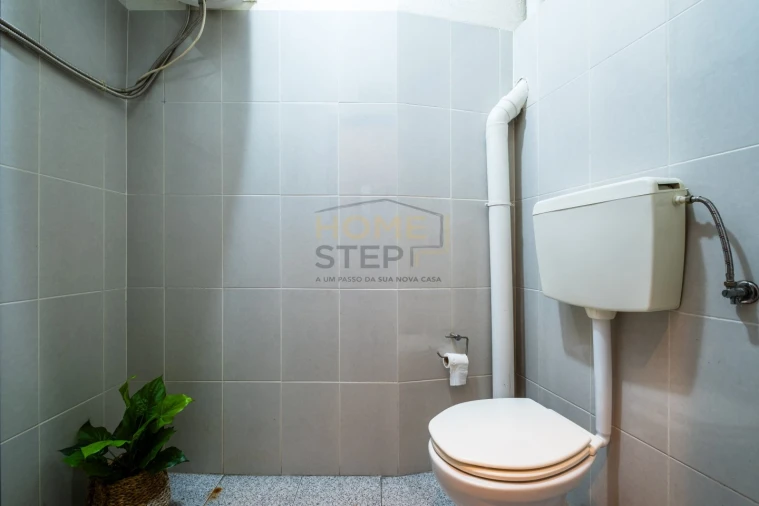 Loja para Venda em Serzedo e Perosinho Foto 20