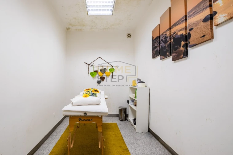 Loja para Venda em Serzedo e Perosinho Foto 22