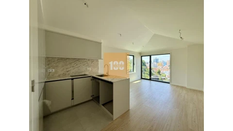 Apartamento T2 para Venda em Cedofeita, Santo Ildefonso, Sé, Miragaia, São Nicolau e Vitória