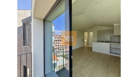 Apartamento T2 para Venda em Cedofeita, Santo Ildefonso, Sé, Miragaia, São Nicolau e Vitória