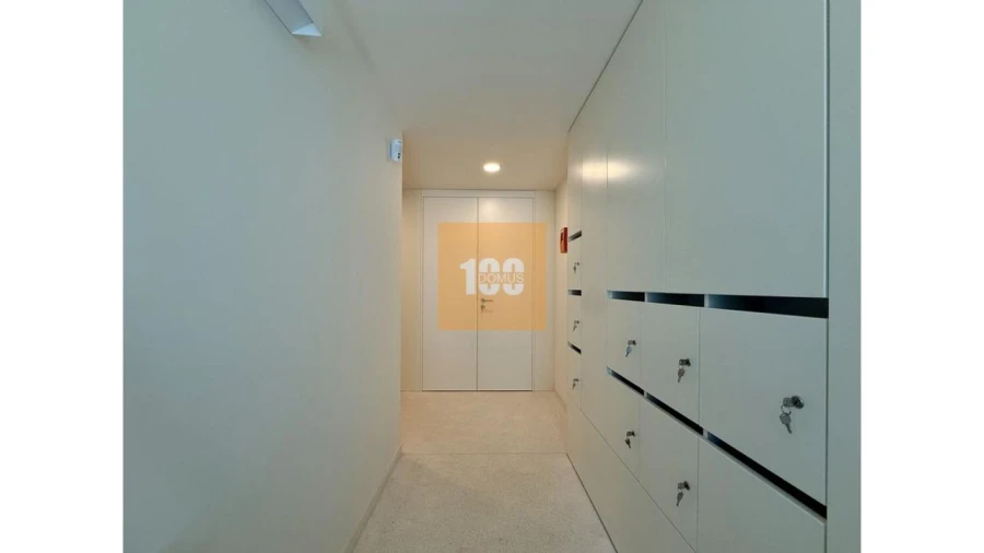 Apartamento T2 para Venda em Cedofeita, Santo Ildefonso, Sé, Miragaia, São Nicolau e Vitória Foto 2