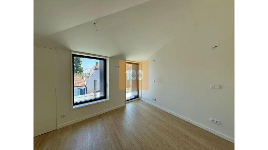 Apartamento T2 para Venda em Cedofeita, Santo Ildefonso, Sé, Miragaia, São Nicolau e Vitória Foto 27