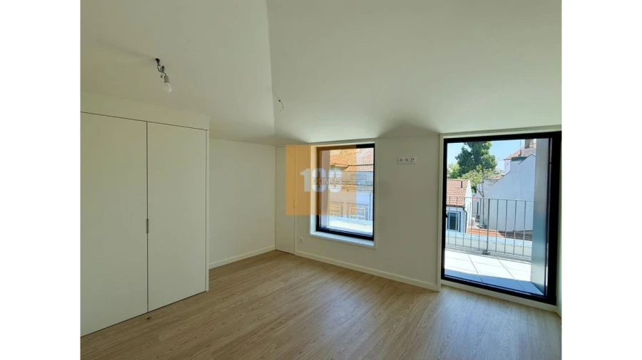 Apartamento T2 para Venda em Cedofeita, Santo Ildefonso, Sé, Miragaia, São Nicolau e Vitória Foto 30