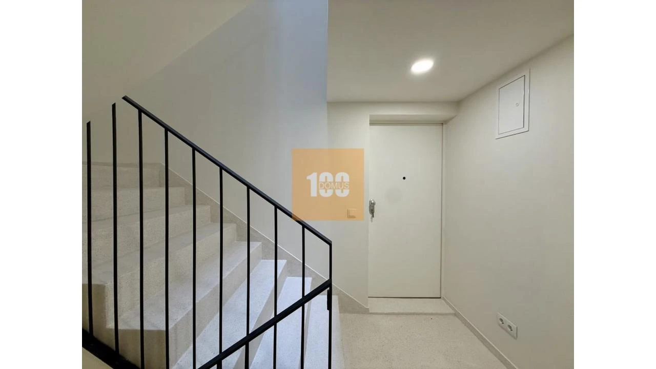 Apartamento T2 para Venda em Cedofeita, Santo Ildefonso, Sé, Miragaia, São Nicolau e Vitória Foto 5