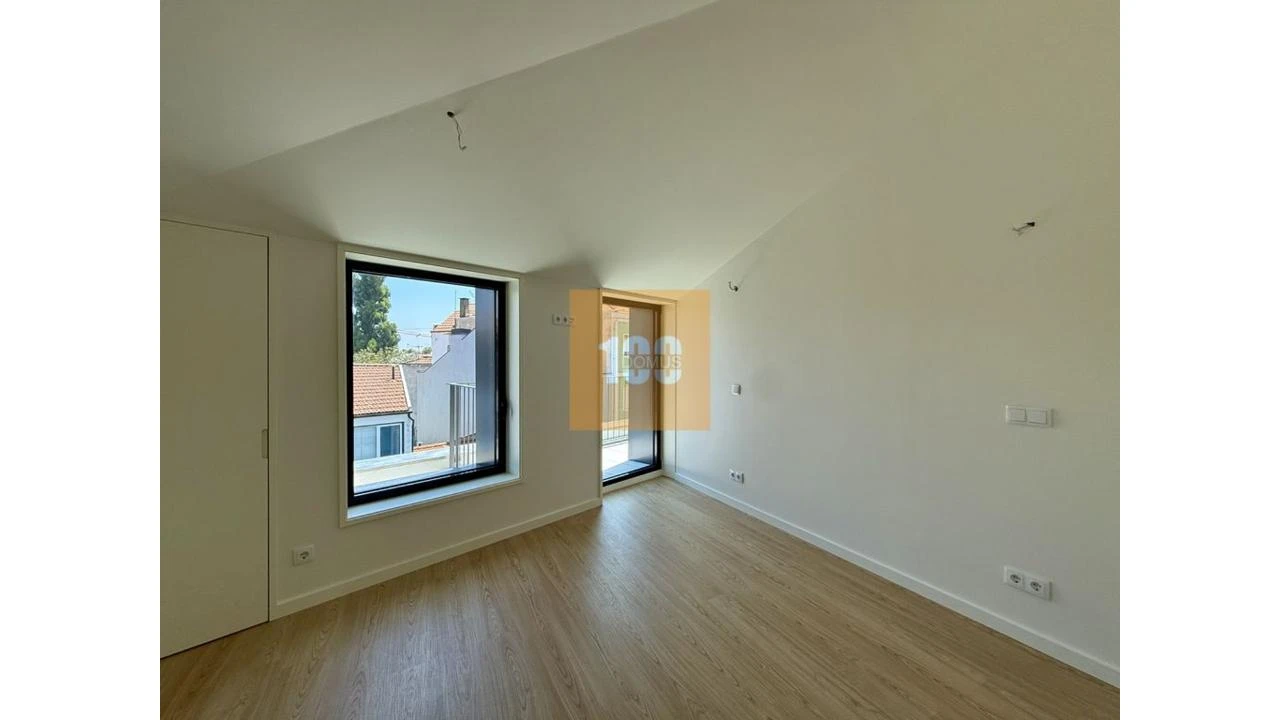 Apartamento T2 para Venda em Cedofeita, Santo Ildefonso, Sé, Miragaia, São Nicolau e Vitória Foto 27