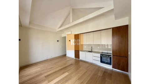 Apartamento T1 para Venda em Cedofeita, Santo Ildefonso, Sé, Miragaia, São Nicolau e Vitória