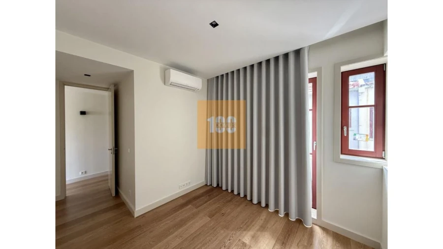 Apartamento T1 para Venda em Cedofeita, Santo Ildefonso, Sé, Miragaia, São Nicolau e Vitória Foto 8
