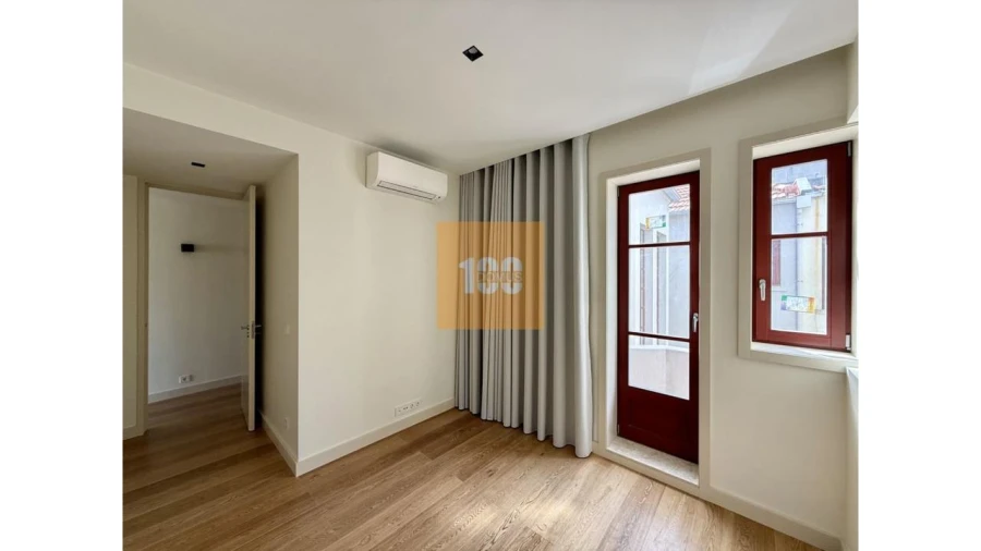Apartamento T1 para Venda em Cedofeita, Santo Ildefonso, Sé, Miragaia, São Nicolau e Vitória Foto 12