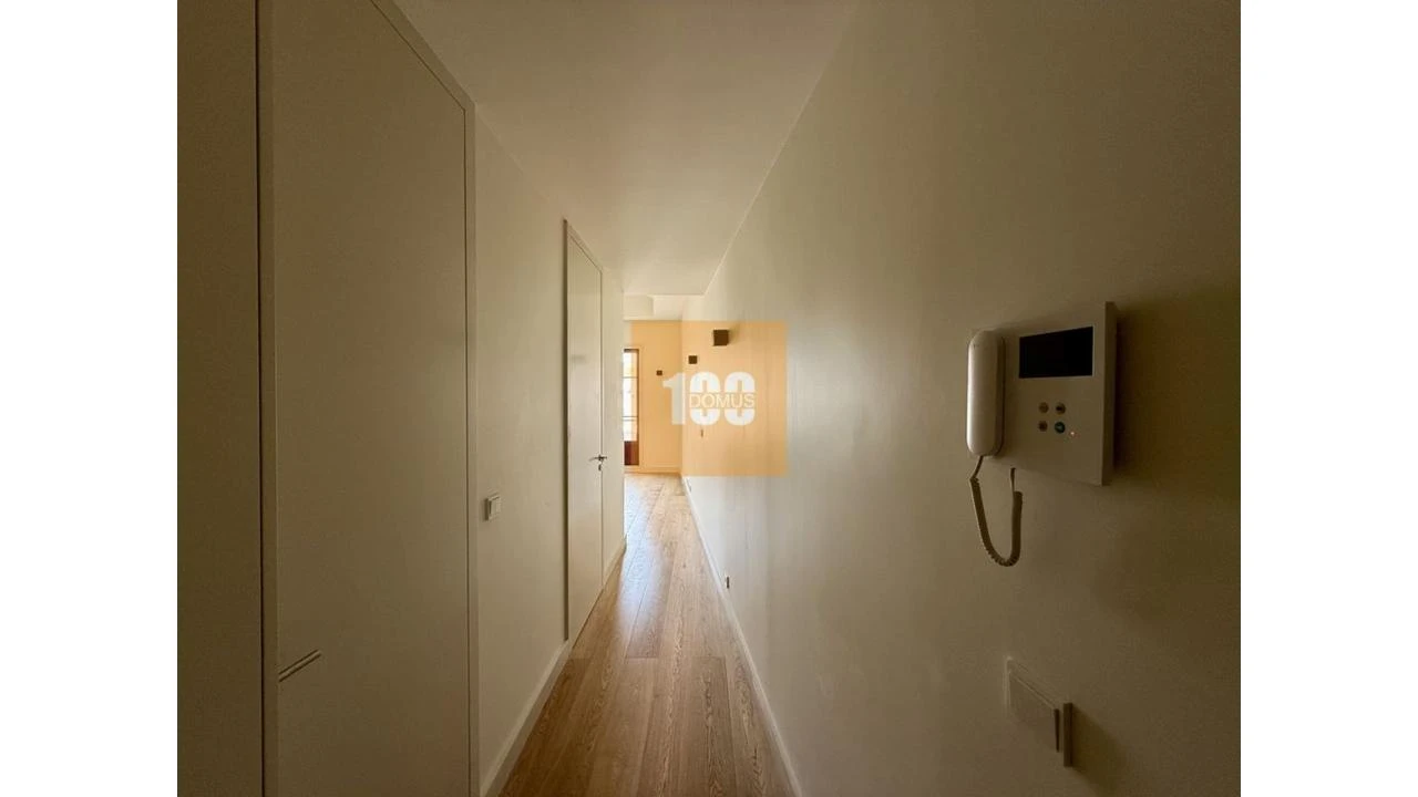 Apartamento T1 para Venda em Cedofeita, Santo Ildefonso, Sé, Miragaia, São Nicolau e Vitória Foto 3