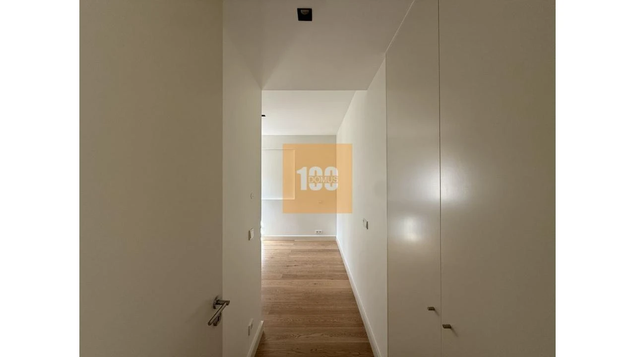 Apartamento T1 para Venda em Cedofeita, Santo Ildefonso, Sé, Miragaia, São Nicolau e Vitória Foto 6
