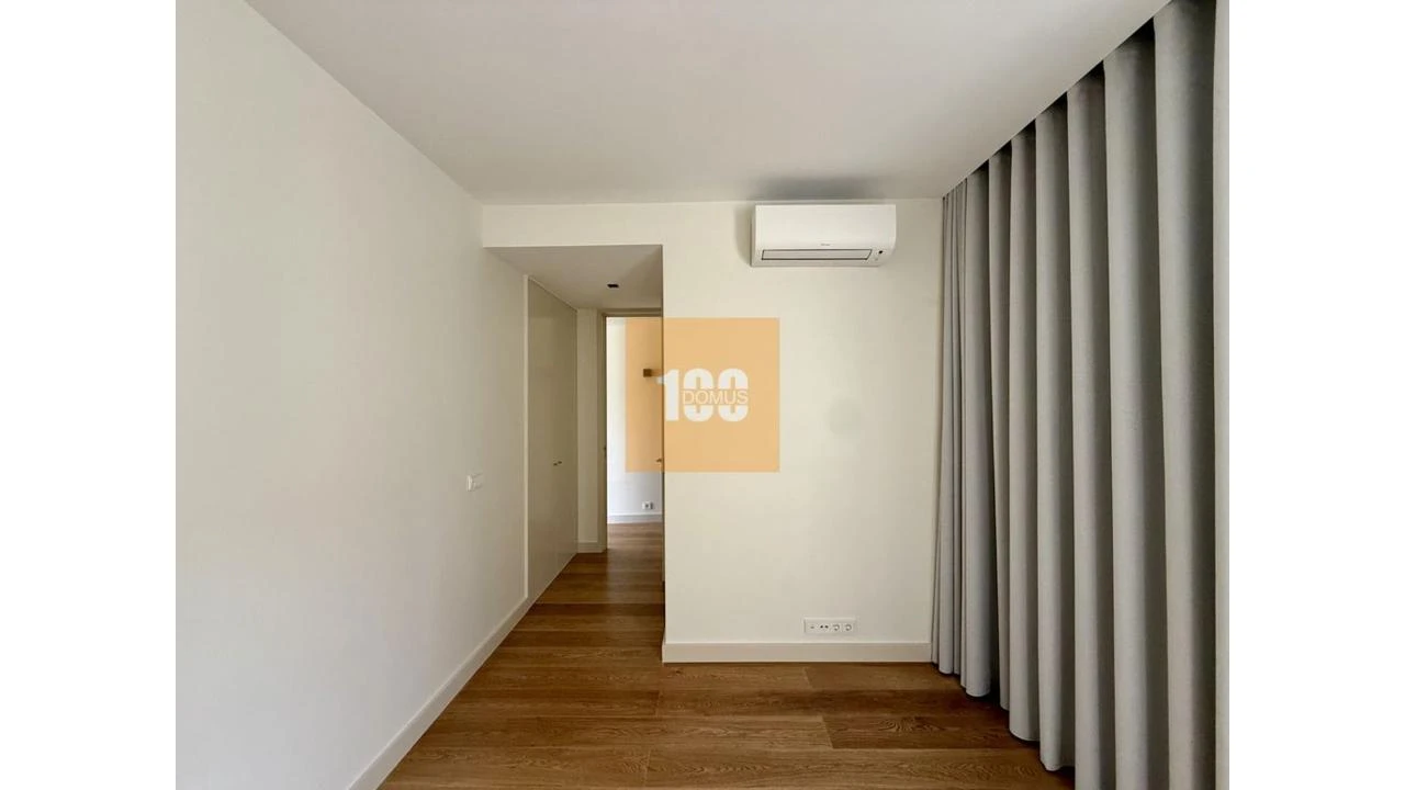 Apartamento T1 para Venda em Cedofeita, Santo Ildefonso, Sé, Miragaia, São Nicolau e Vitória Foto 9