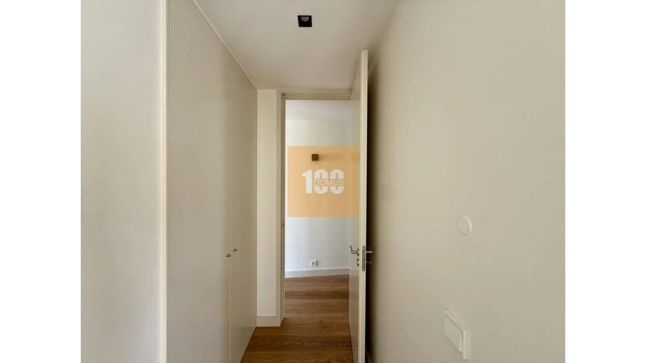 Apartamento T1 para Venda em Cedofeita, Santo Ildefonso, Sé, Miragaia, São Nicolau e Vitória Foto 14