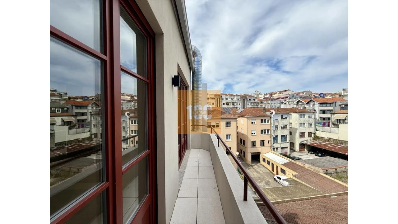 Apartamento T1 para Venda em Cedofeita, Santo Ildefonso, Sé, Miragaia, São Nicolau e Vitória Foto 23