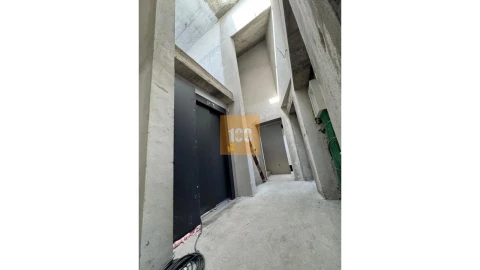 Apartamento T1 para Venda em Lordelo do Ouro e Massarelos