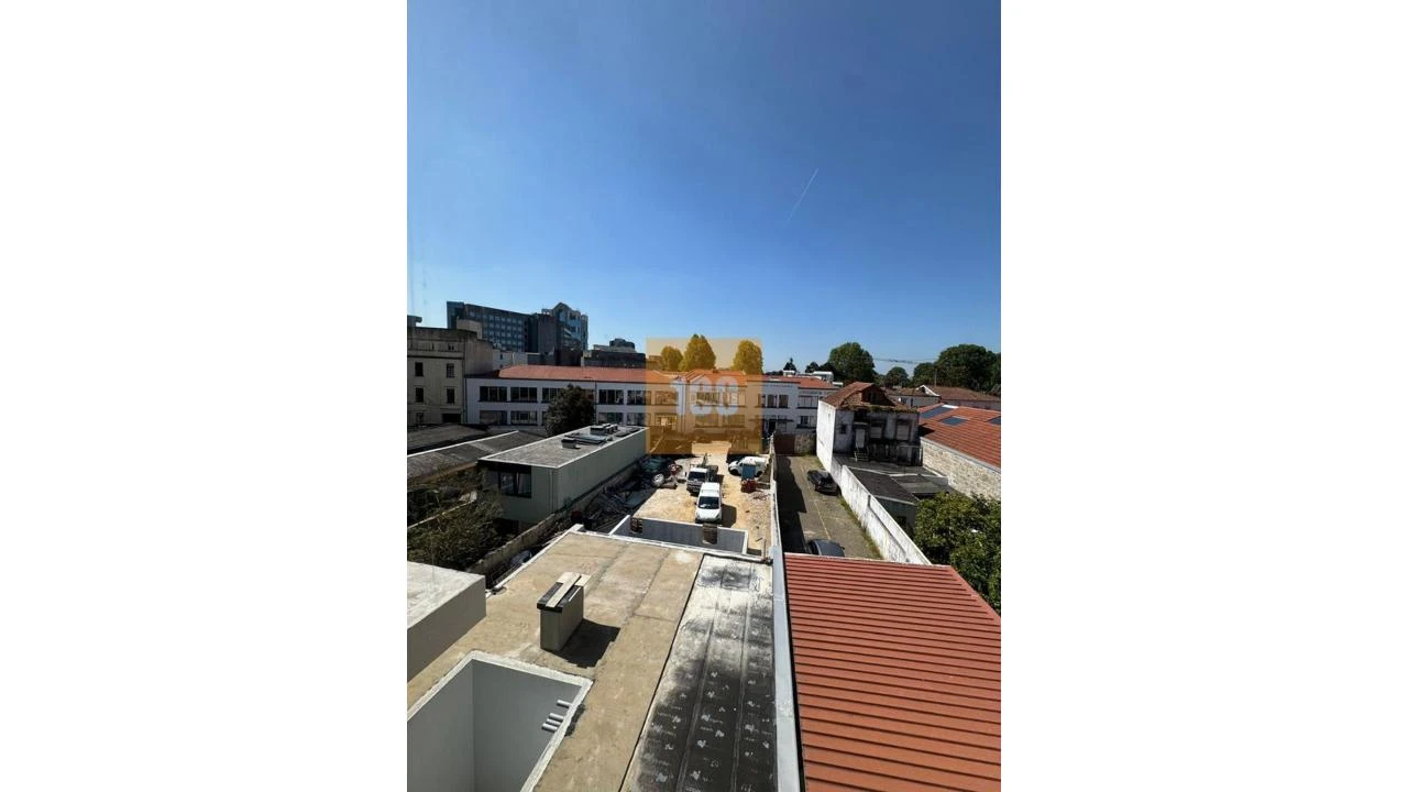 Apartamento T1 para Venda em Lordelo do Ouro e Massarelos Foto 5