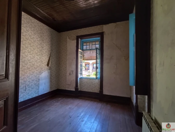 Moradia T6 para Venda em Aguada de Cima Foto 13