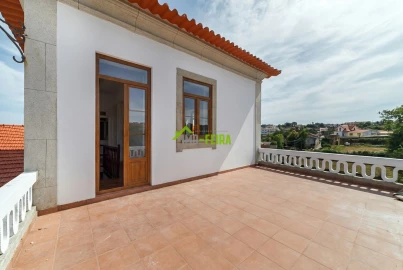 Quinta T6 para Venda em São João da Madeira
