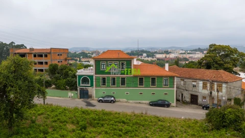 Quinta T6 para Venda em São João da Madeira