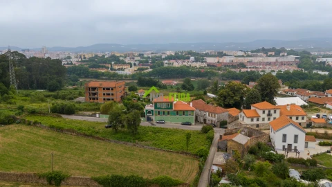 Quinta T6 para Venda em São João da Madeira