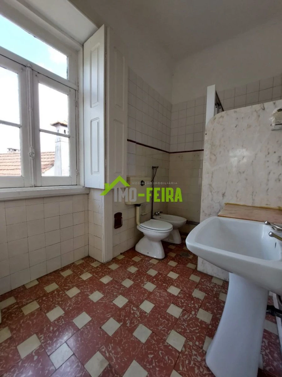 Quinta T6 para Venda em São João da Madeira Foto 39