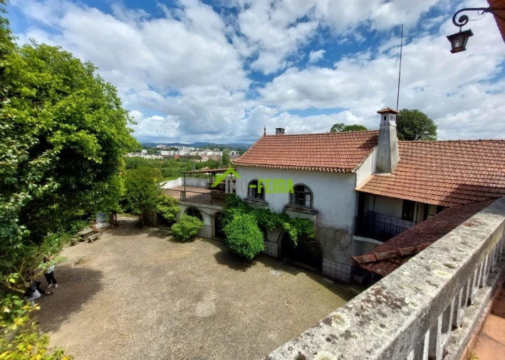 Quinta T6 para Venda em São João da Madeira Foto 3