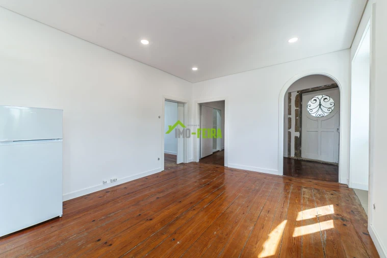 Quinta T6 para Venda em São João da Madeira Foto 10