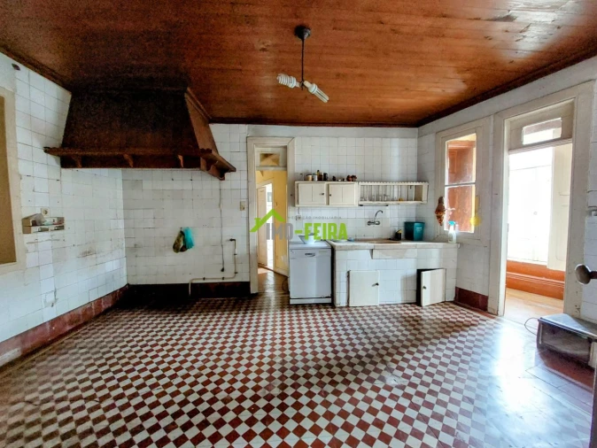 Quinta T6 para Venda em São João da Madeira Foto 40