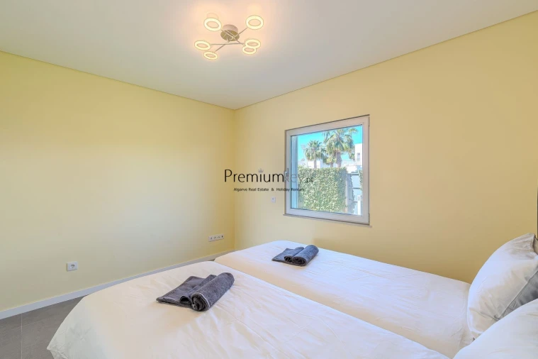 Moradia T3 para Venda em Albufeira e Olhos de Água Foto 18