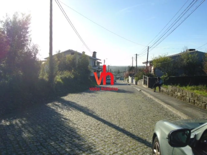 Terreno para Venda em Castêlo da Maia Foto 3