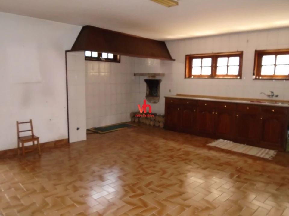 Terreno para Venda em Castêlo da Maia Foto 9