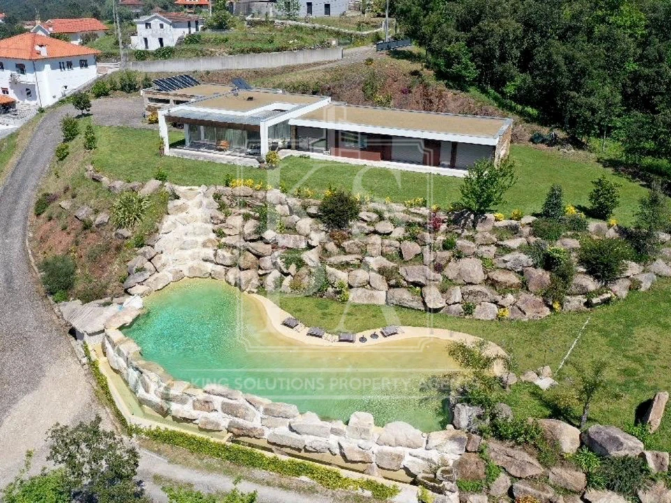 Moradia T3 para Venda em Mondim de Basto Foto 1