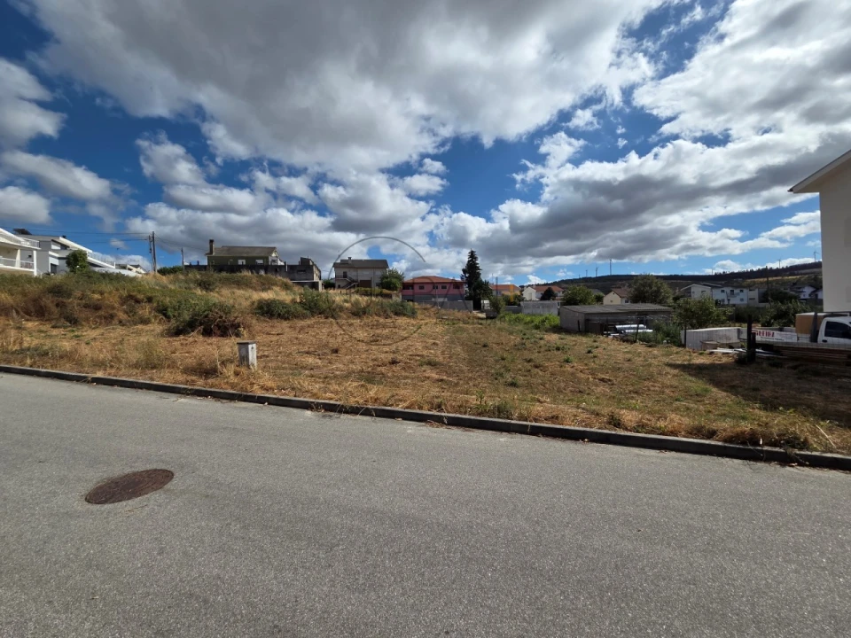 Terreno para Venda em Moimenta da Beira Foto 5