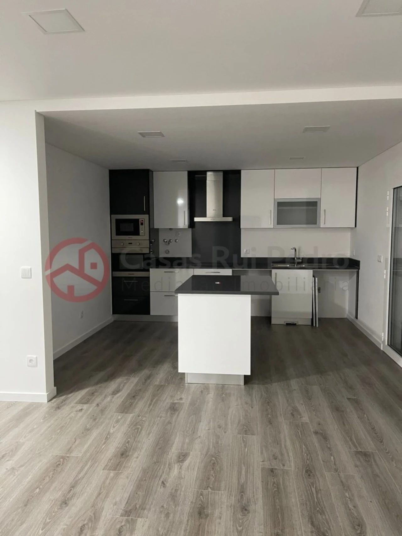 Moradia T3 para Venda em Corroios Foto 2